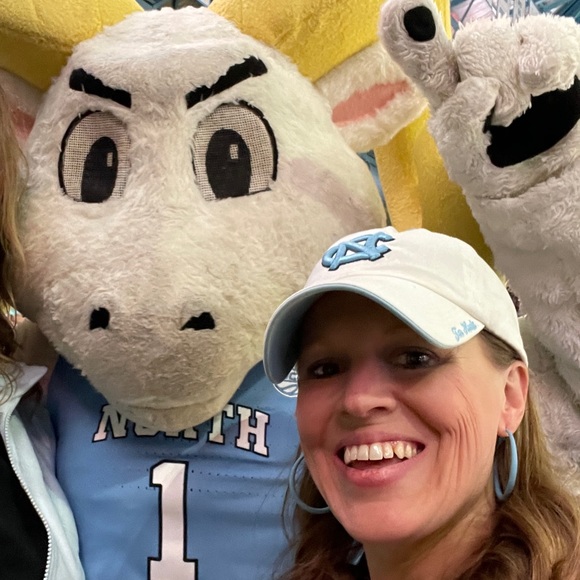 Meet your Posher, Jackie - Picture 1 of 1